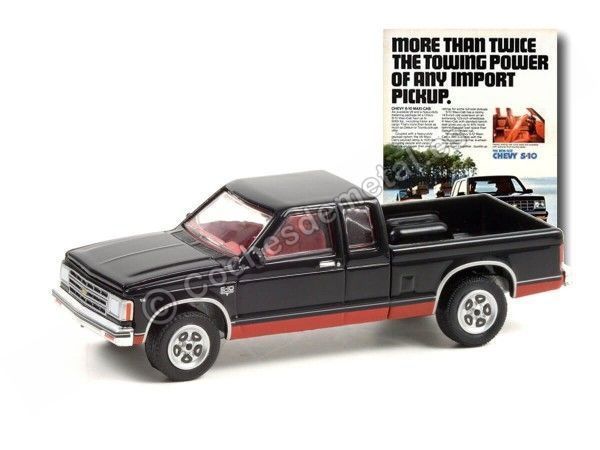 Cochesdemetal.es 1983 Chevrolet S-10 Maxi-Cab "Vintage Ad Cars Series 5" 1:64 Greenlight 39080E