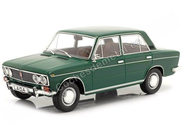 Cochesdemetal.es 1977 Lada 1500 Verde Oscuro 1:24 WhiteBox 124093