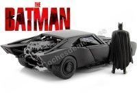 Cochesdemetal.es 2022 Batmobile Con Figura de Batman "The Batman" Negro 1:24 Jada Toys 32731/253215010