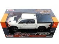 Cochesdemetal.es 2019 Dodge Ram 1500 Crew Cab Rebel Blanco 1:24 Motor Max 79358