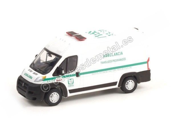 Cochesdemetal.es 2018 Furgoneta Dodge Ram ProMaster Ambulancia Mexico "Route Runners Series 4" 1:64 Greenlight 53040C