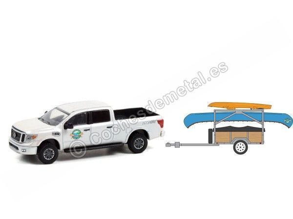 Cochesdemetal.es 2019 Nissan Titan XD Pro-4X + Remolque de Canoa y Kayac "Hitch & Tow Series 23" 1:64 Greenlight 32230A