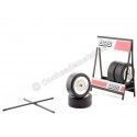 Cochesdemetal.es Expositor de Ruedas BBS con Dos Ejes y Cuatro Ruedas 1:18 IXO Models SET004W