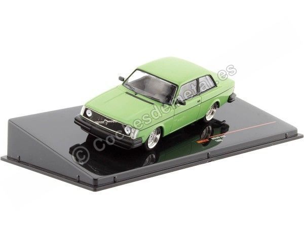 Cochesdemetal.es 1980 Volvo 242 Custom Verde 1:43 IXO Models MOC312