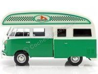 Cochesdemetal.es 1967 Volkswagen Type 2 (T3) Camper Van Blanco/Verde 1:24 Motor Max 79592