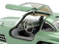 Cochesdemetal.es 1954 Mercedes-Benz 300 SL Gullwing "Alas de Gaviota" W198 Verde Metalizado 1:18 Dealer Edition B66040673