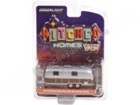 Cochesdemetal.es 1972 Caravana Airstream Doble eje "Hitched Homes series 11" 1:64 Greenlight 34110C