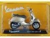 Cochesdemetal.es 2017 Vespa GTS 300 Gold 1:18 Editorial Salvat VES1005