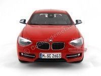 2010 BMW Serie 1 (F20) Crisom Red 1:18 Paragon Models 97004 Cochesdemetal 4 - Coches de Metal 