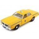 Cochesdemetal.es 1982 Dodge Monaco City Cab Taxi "Rocky III" Amarillo 1:24 Greenlight 84161