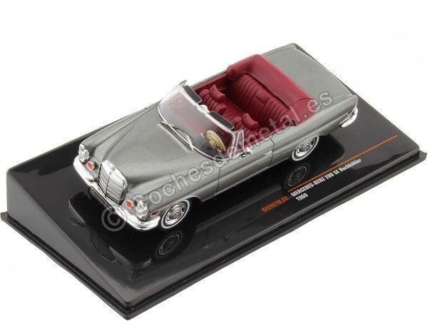 Cochesdemetal.es 1969 Mercedes-Benz 280 SE 3.5 (W111) Hochkuhler Gris Metalizado 1:43 IXO Models CLC457N