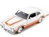 Cochesdemetal.es 1974 Ford Maverick Grabber Blanco/Naranja 1:24 Motor Max 73332