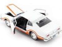 1974 Ford Maverick Grabber Blanco/Naranja 1:24 Motor Max 73332