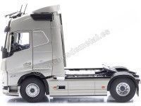 2021 Cabeza Tractora Volvo FH Globetrotter XL Bronce Metalizado 1:2...