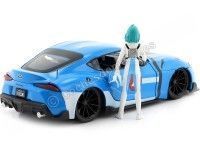 2020 Toyota Supra + Figura Max Sterling "Serie de TV Robotech" 1:24...