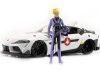 2020 Toyota Supra + Figura Roy Focker "Serie de TV Robotech" 1:24 J...