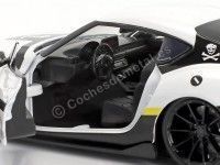 2020 Toyota Supra + Figura Roy Focker "Serie de TV Robotech" 1:24 J...