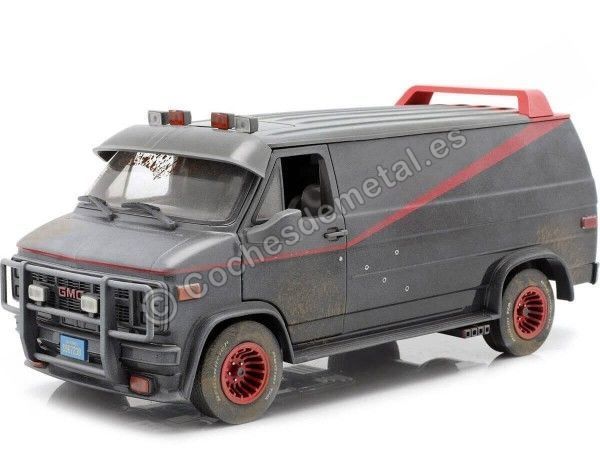 1983 GMC Vandura Cargo Van A-Team Equipo-A "Sucia y Tiroteada" 1:18...