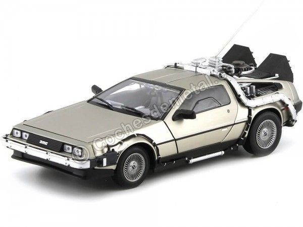 1985 DeLorean DMC 12 "Regreso al Futuro I" 1:18 Sun Star 2711F