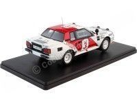 1985 Toyota Celica TwinCam Turbo Nº3 Waldegard/Thorszelius Rally Safari 1:24 IXO Models 24RAL025B