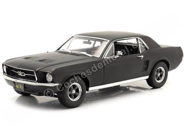 1967 Ford Mustang Coupe "Creed. La leyenda de Rocky" Negro Mate 1:1...