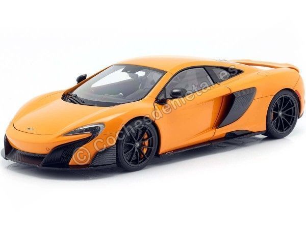 copy of 2016 McLaren 675 LT Blanco Sílice 1:18 AUTOart 76046