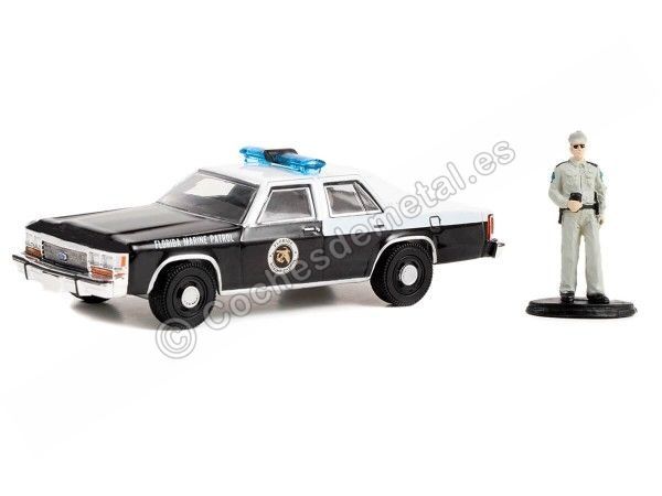 1990 Ford LTD Crown Victoria Police "The Hobby Shop Series 14" 1:64...