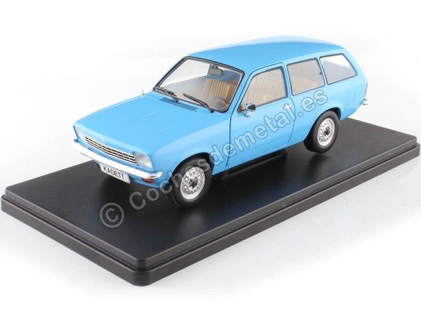 1973 Opel Kadett C Caravan Azul Claro 1:24 WhiteBox 124192-O