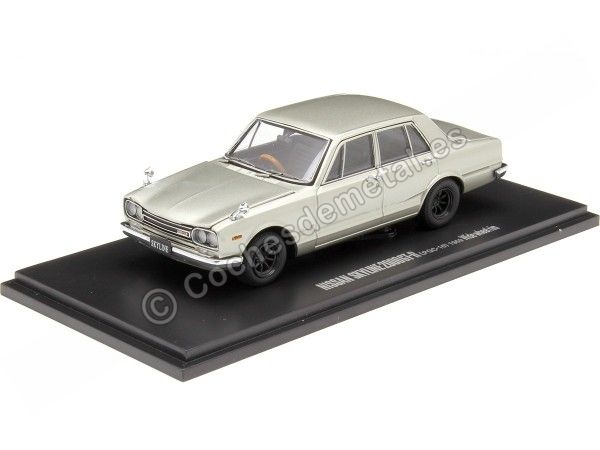 1969 Nissan Skyline 2000 GT-R (PGC10) 4 Puertas Plateado 1:43 Kyosho 05511S