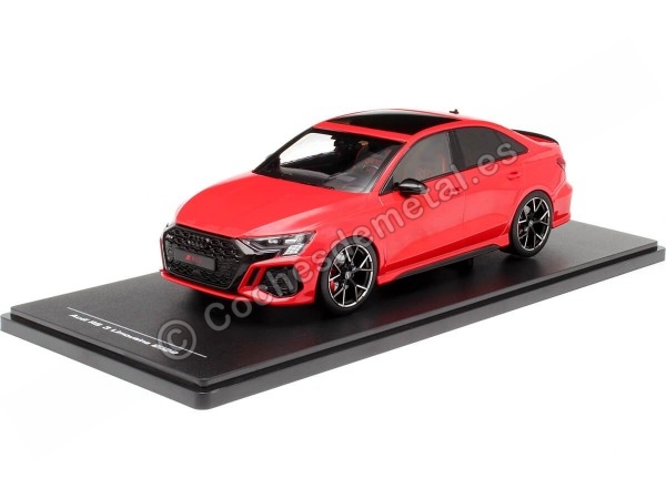 2022 Audi RS3 (8Y) Limousine Rojo 1:18 IXO Models SPMW18002/MCG18451