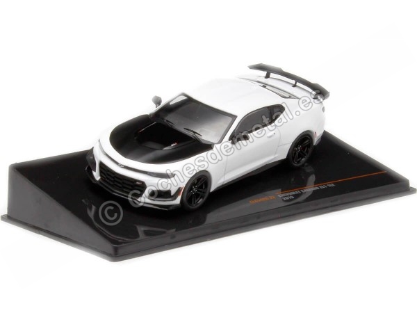 2019 Chevrolet Camaro ZL1 Blanco/Negro 1:43 IXO Models CLC542N.22