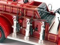 Cochesdemetal.es 1941 GMC Firetruck Camión de Bomberos Rojo 1:24 Lucky Diecast 20068