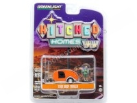 1956 Caravana Teardrop Trailer + Mochilero "Hitched Homes Series 13" Plateado/Naranja 1:64 Greenlight 34130F