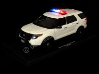 2015 Ford Interceptor Utility Con Luces y Sonido Blanco 1:18 Motor Max 73995