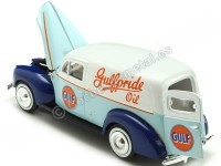 1940 Ford Sedan Gulf Delivery Azul/Azul/Blanco Decorado 1:24 Motor Max 79661