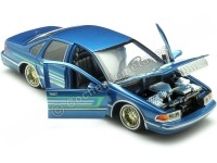 1993 Chevrolet Caprice Lowrider Azul Metalizado Decorado 1:24 Motor Max 79022