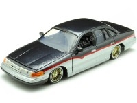 1998 Ford Crown Victoria Lowrider Plateado/Negro Decorado 1:24 Moto...