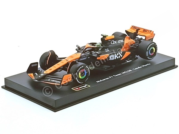 Réplica McLaren MCL38 Lando Norris F1 2024 - 1:43 Bburago