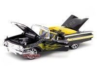 Cochesdemetal.es 1960 Chevrolet Impala Convertible Custom Negro con llamas 1:18 Motor Max 79009