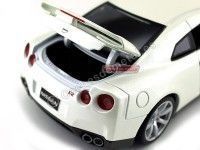 Cochesdemetal.es 2009 Nissan GT-R R35 Blanco Perla 1:18 Bburago 12079