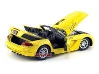 Cochesdemetal.es 2003 Dodge Viper SRT-10 Convertible Amarillo 1:18 Motor Max 73137