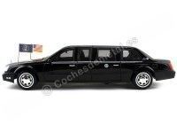 2001 Cadillac Deville Presidential Limousine Negro 1:24 Lucky Diecast 24018 Cochesdemetal 8 - Coches de Metal 