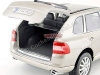 Cochesdemetal.es 2008 Porsche Cayenne 3.2 V6 Turbo Metallic Gold 1:18 Maisto 31675