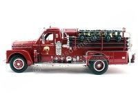 Cochesdemetal.es 1958 Seagrave Model 750 Camión de Bomberos Rojo 1:24 Lucky Diecast 20168