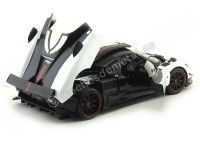 Cochesdemetal.es 2008 Pagani Zonda Cinque Blanco-Negro 1:18 Motor Max 79158