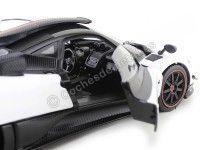 Cochesdemetal.es 2008 Pagani Zonda Cinque Blanco-Negro 1:18 Motor Max 79158