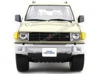 Cochesdemetal.es 1998 Mitsubishi Montero Long 3.5 V6 Champan 1:18 Sun Star 1227