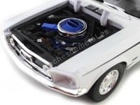 Cochesdemetal.es 1968 Ford Mustang GT Cobra Jet Blanco 1:18 Maisto 31167