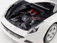 Cochesdemetal.es 2014 Ferrari California T Open Top Blanco 1:18 Maisto 31698