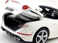 Cochesdemetal.es 2014 Ferrari California T Open Top Blanco 1:18 Maisto 31698